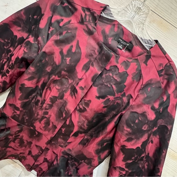 Ann Taylor Woman's Moody Floral Zip Front Peplum Jacket ❤️ - Picture 4 of 6